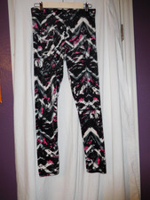 No Boundaries NOBO Women s Pretty Design Soft Warm Leggings Size Large 11-13