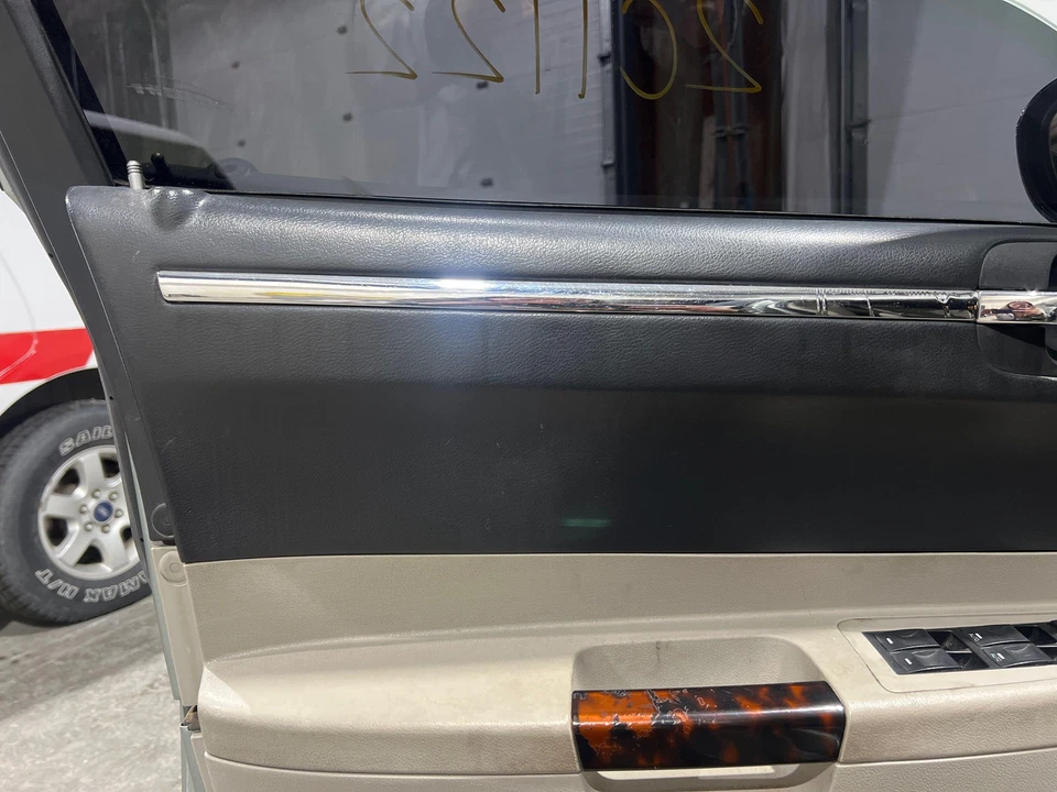 2006 - 2007 Chrysler 300 Driver LH Left Dark Gray-D1 Front Door Trim Panel Foto 2 de 4