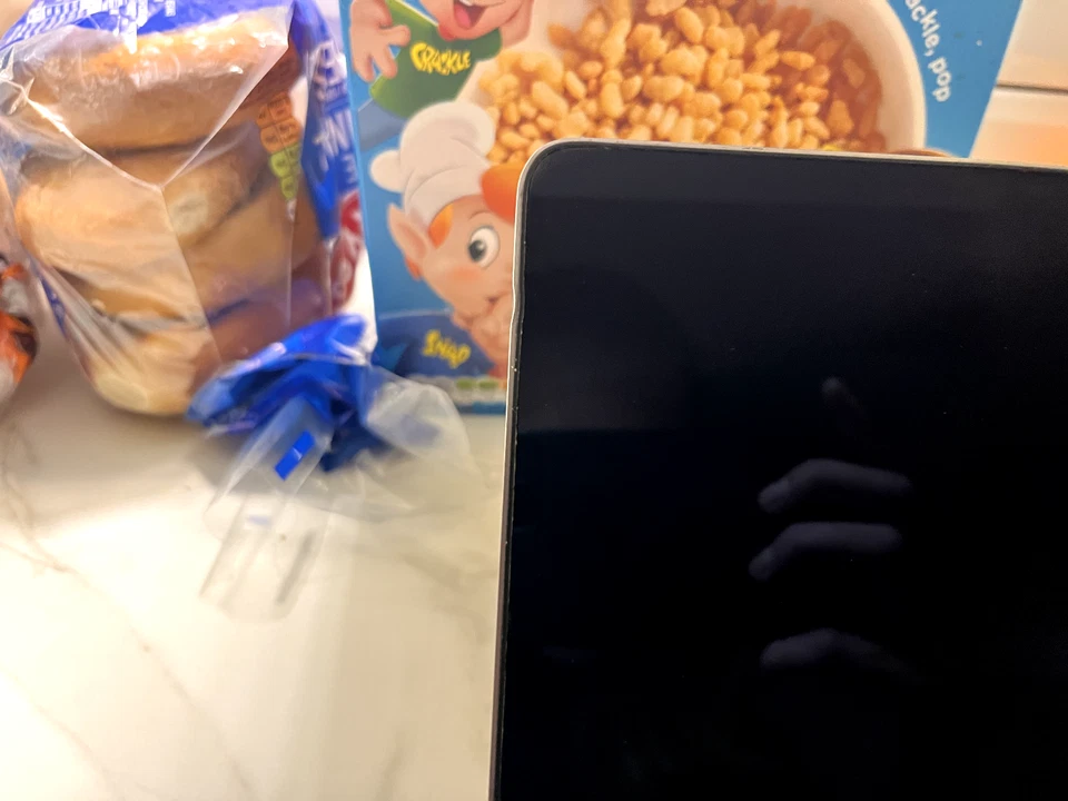 Apple MacBook Pro 13" · i5 7th gen 2.7 GHz · 8GB · 256GB, photo 4 of 5