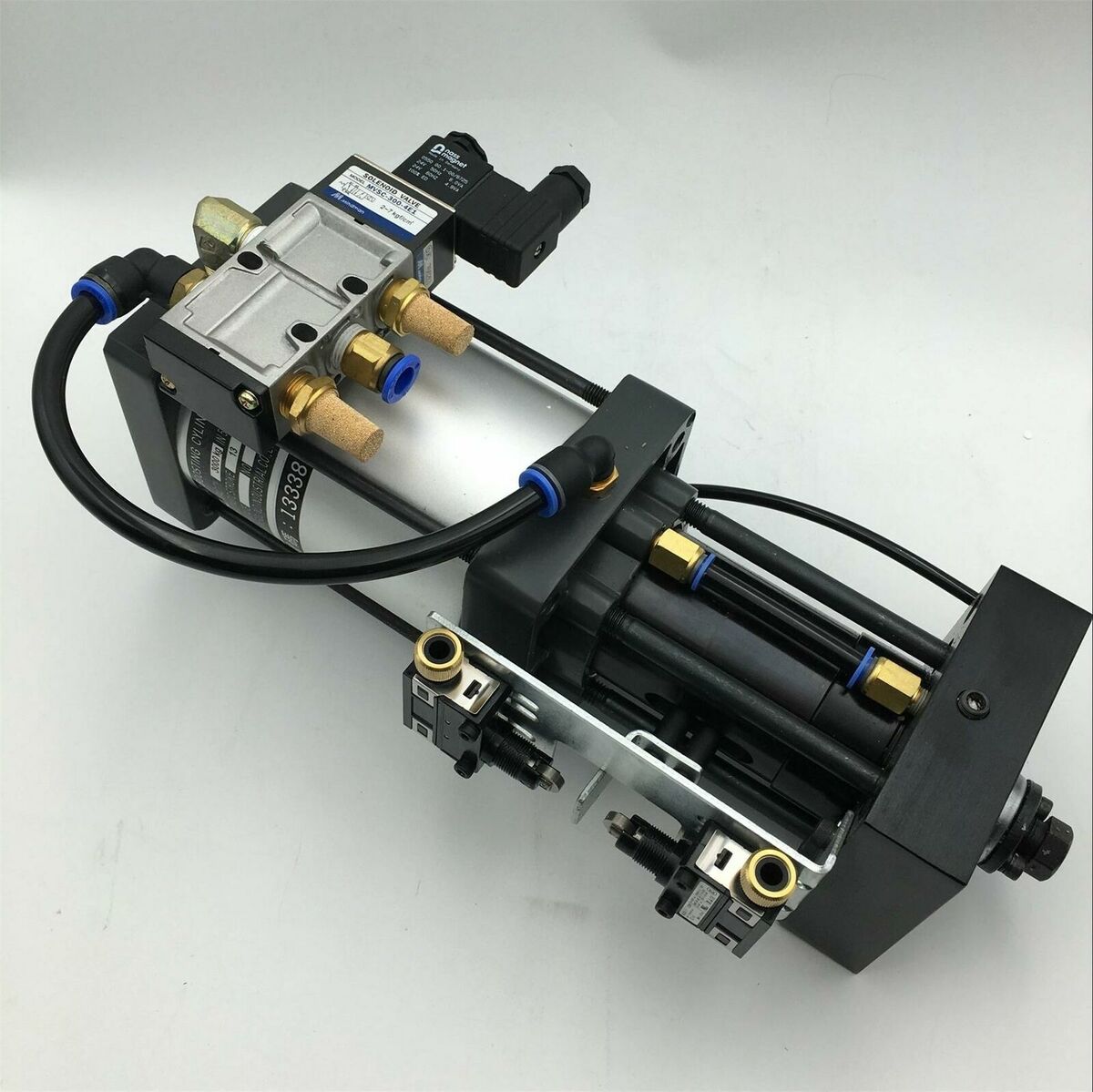 Pneumatic Air Boosting Pressure Cylinder 3000KG Stroke 13mm Pneumatic Air Boosting Pressure Cylinder 3000KG Stroke 13mm
