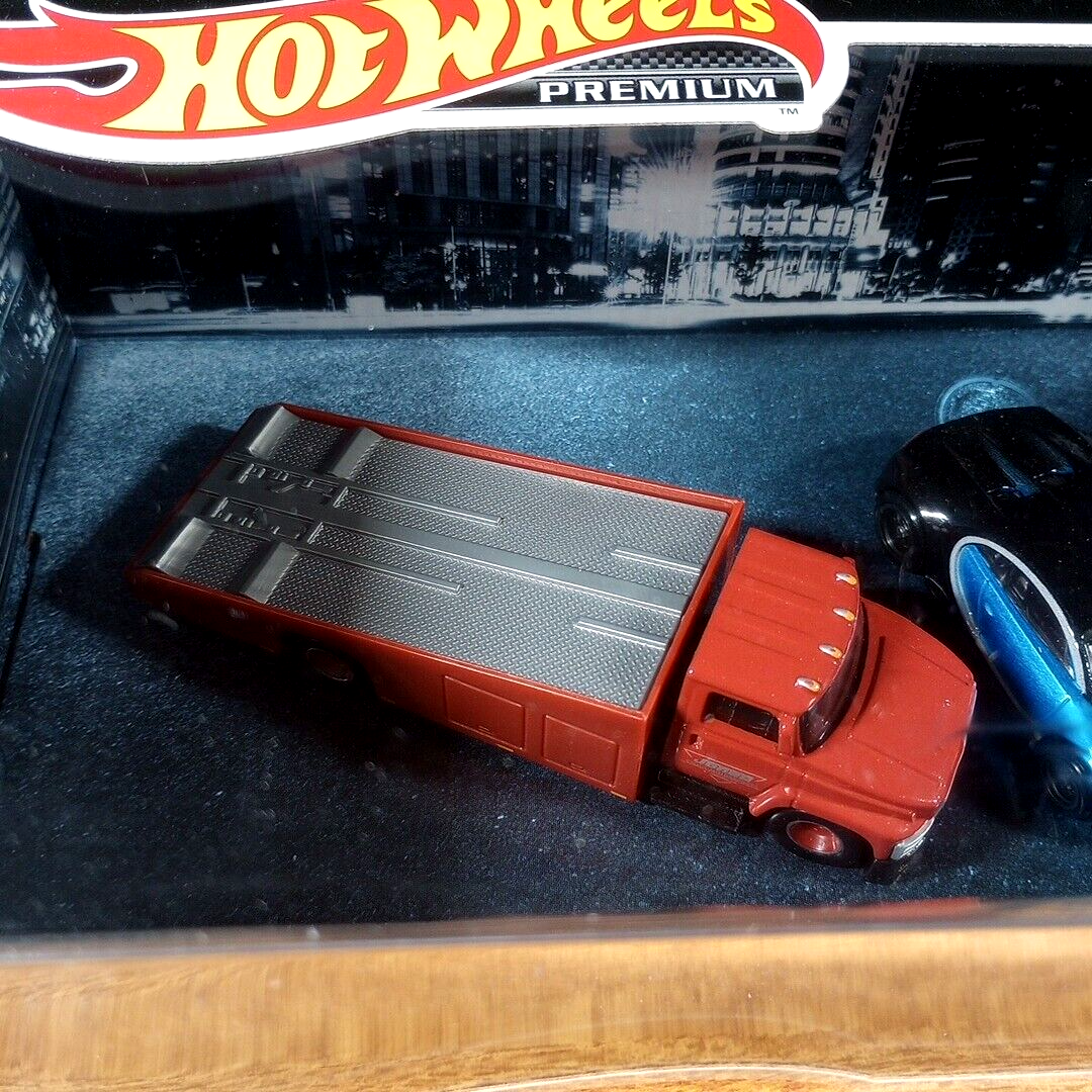Hot Wheels Premium Collector Set Team Transport 4-Pack Exotic