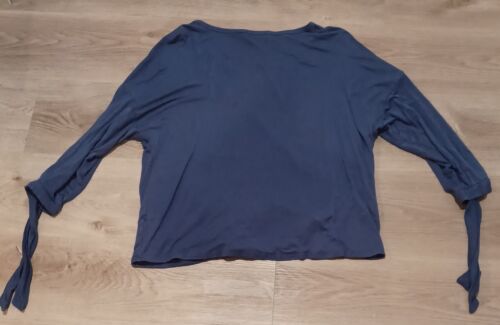 Moa Moa Womens Blue 3/4 Sleeve Top with ties on sleeves Size Large - Picture 2 of 2