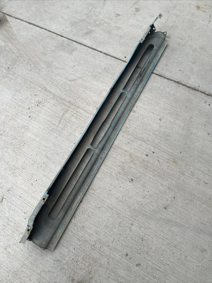 Опорная панель передней нижней решетки 1965-66 AMC Marlin Classic - Изображение 2 из 2