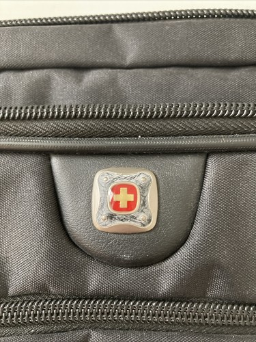 Swiss Army Wenger Men's Gray Laptop Bag Messenger 11x15 Padded Pockets Softshell - Picture 2 of 10