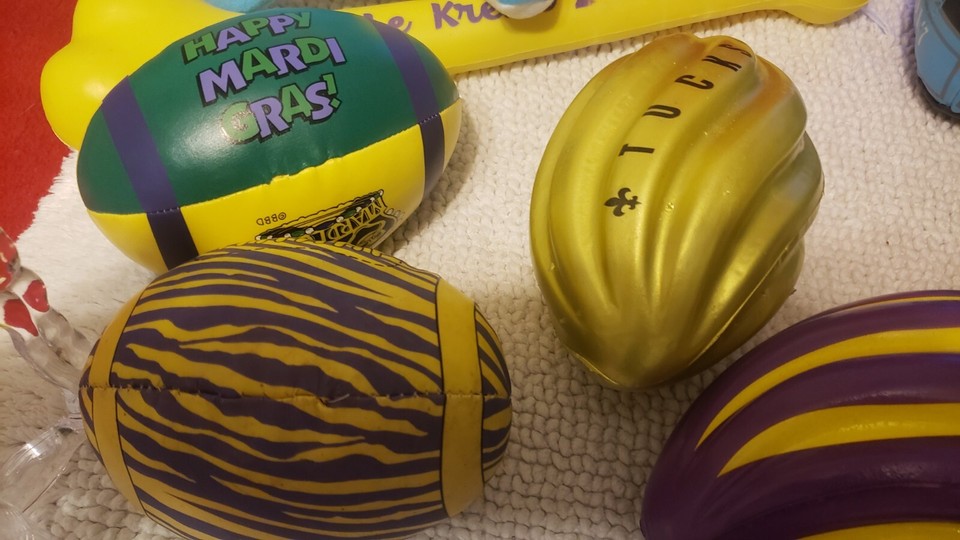 MARDI GRAS PARADE THROWS! LOT OF 18!! IRIS STREETCAR, FOOTBALLS, BEADS