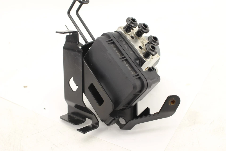 MÓDULO UNIDAD BOMBA ABS YAMAHA XSR700 OEM 2024 Foto 4 de 4