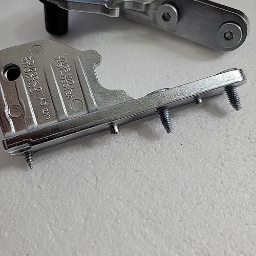 Samsung Hinge Mid Left DA61-08318A, Right DA61-08317A Lower French Door Hinges - Picture 5 of 6