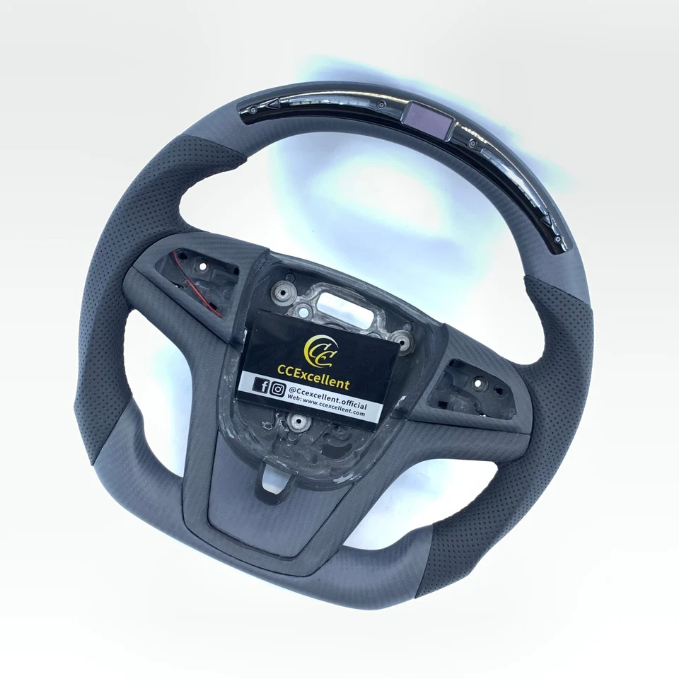 Volante de fibra de carbono real para Chevrolet Camaro Malibu 2012-2015 Foto 3 de 4