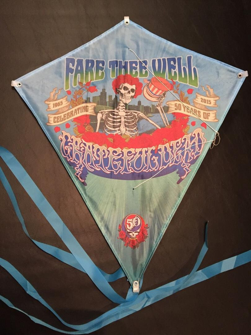 GRATEFUL DEAD KITE 50 Years Fare Thee Well Rare item rock memorabilia