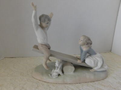 STUNNING LLADRO SPAIN FIGURINE #4867 - CHILDREN ON SEESAW / TEETER TOTTER - MINT