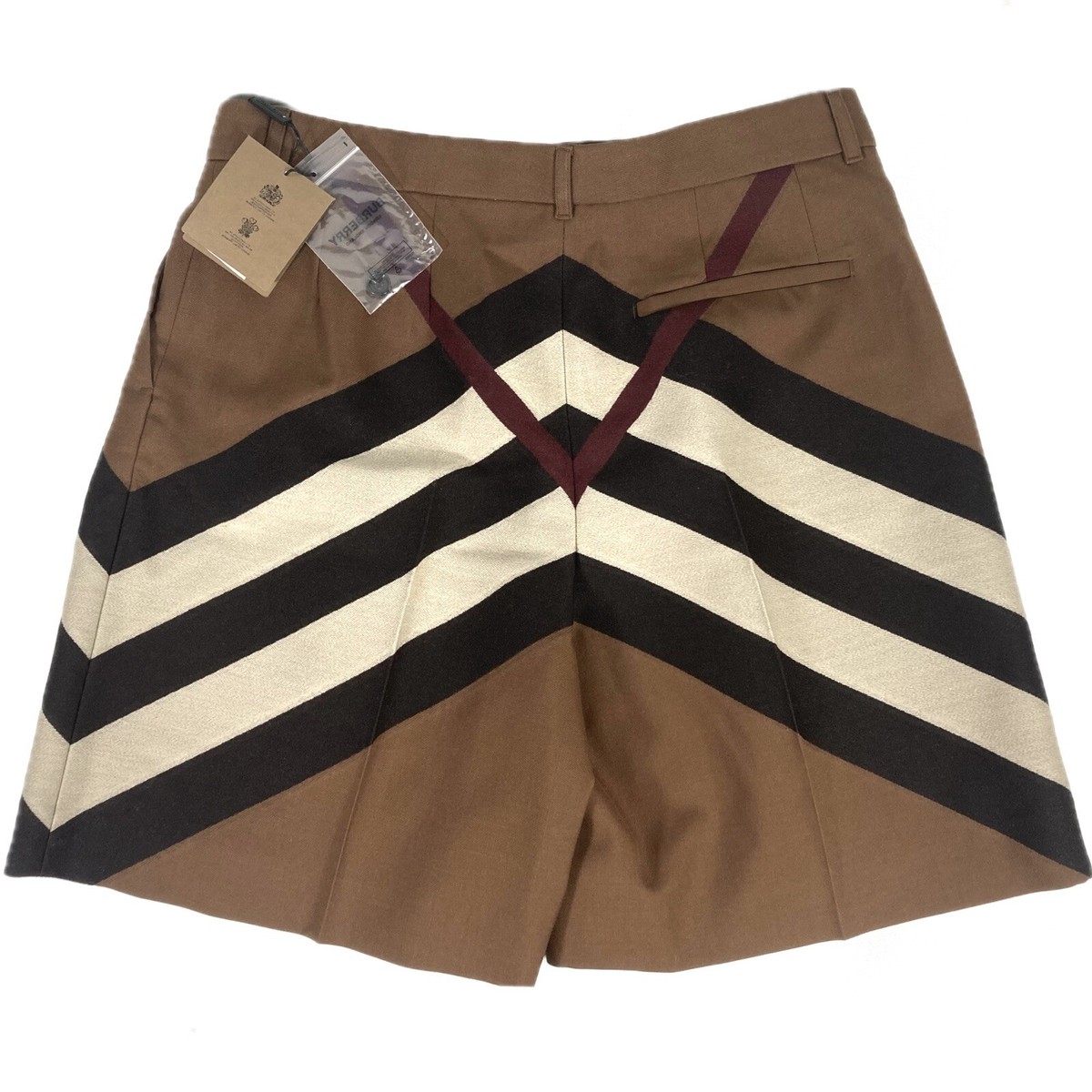 ショーツ BURBERRY WOOL SHORTS Burberry Rosalie Kissing Check Jacquard Wool Shorts 8 US
