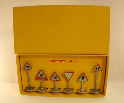 Dinky Toys Panneaux de signalisation Ville réf. 40F (1953-1959) Made in France - France