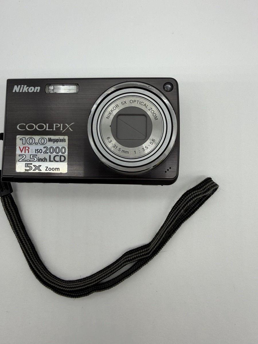 Nikon COOLPIX S550 10.0 MP Compact Digital Camera 5x Zoom VR ISO