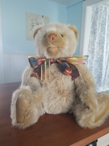 Pawthorne" Limited Edition from 1990's, #60/540 Gund Bear Signature Collection