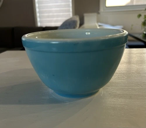 Pyrex Blue #401 Mixing Bowl
