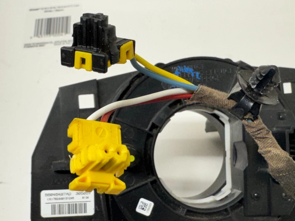 Reloj Chrysler Town & Country 2011-2016 resorte OEM 56046497AD Foto 4 de 4