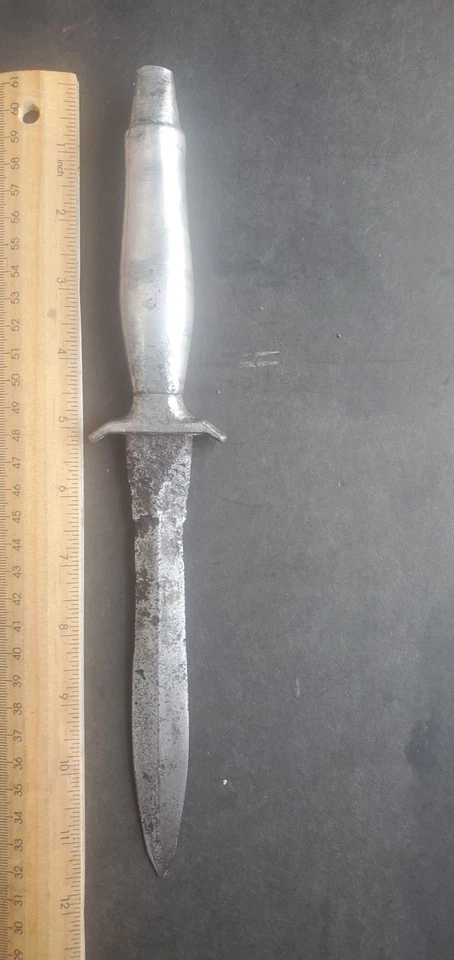 1972 锯齿黄蜂等待 Gerber MK2,战斗刀磨损状况不佳 — 第 3/4 张图片