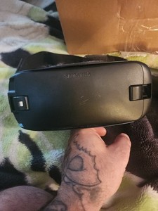 Samsung Gear VR Oculus SM-R323 Headset Only