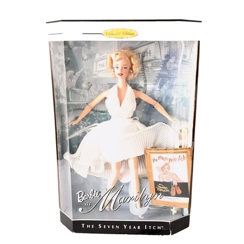 Marilyn Monroe 1993 Collectors Series Doll Emerald Green Evening Gown Box Wear | eBay Marilyn Monroe 1993 Collectors Series Doll Emerald Green Evening Gown Box Wear | eBay