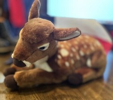 FAO Schwarz Toys R Us Deer Fawn Laying 19" Realistic Plush 2015 Stuffed Animal