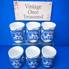 6 x Blue & White SAKE TEA CUPS with SUMO WRESTLER Design Japanese Porcelain VGC