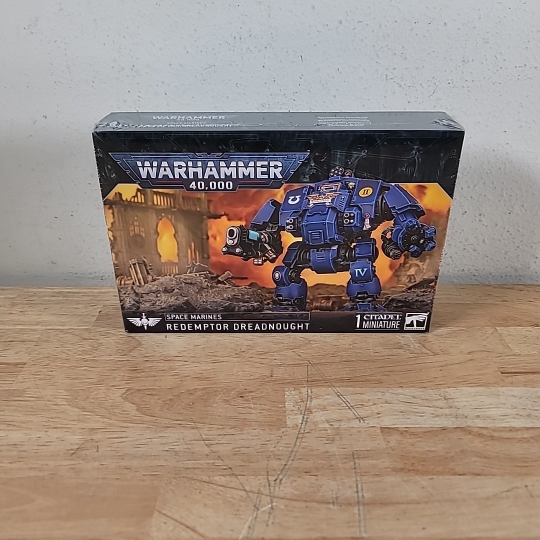 Warhammer 40k Space Marines Primaris Redemptor Dreadnought for
