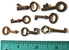 Vintage Tiny Skeleton Key Hollow Barrel Lot of 7