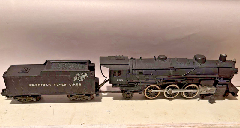 American Flyer 283; GAUGE S Vintage C&NW 4-6-2 Pacific Steam Locomotive & Tender