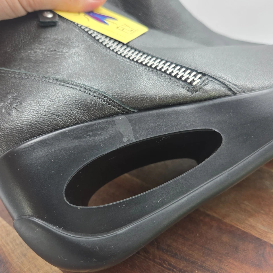 Botas Fly London Hulk para mujer 41/10 plateadas de cuero negro plataforma botín de cuña Foto 2 de 4