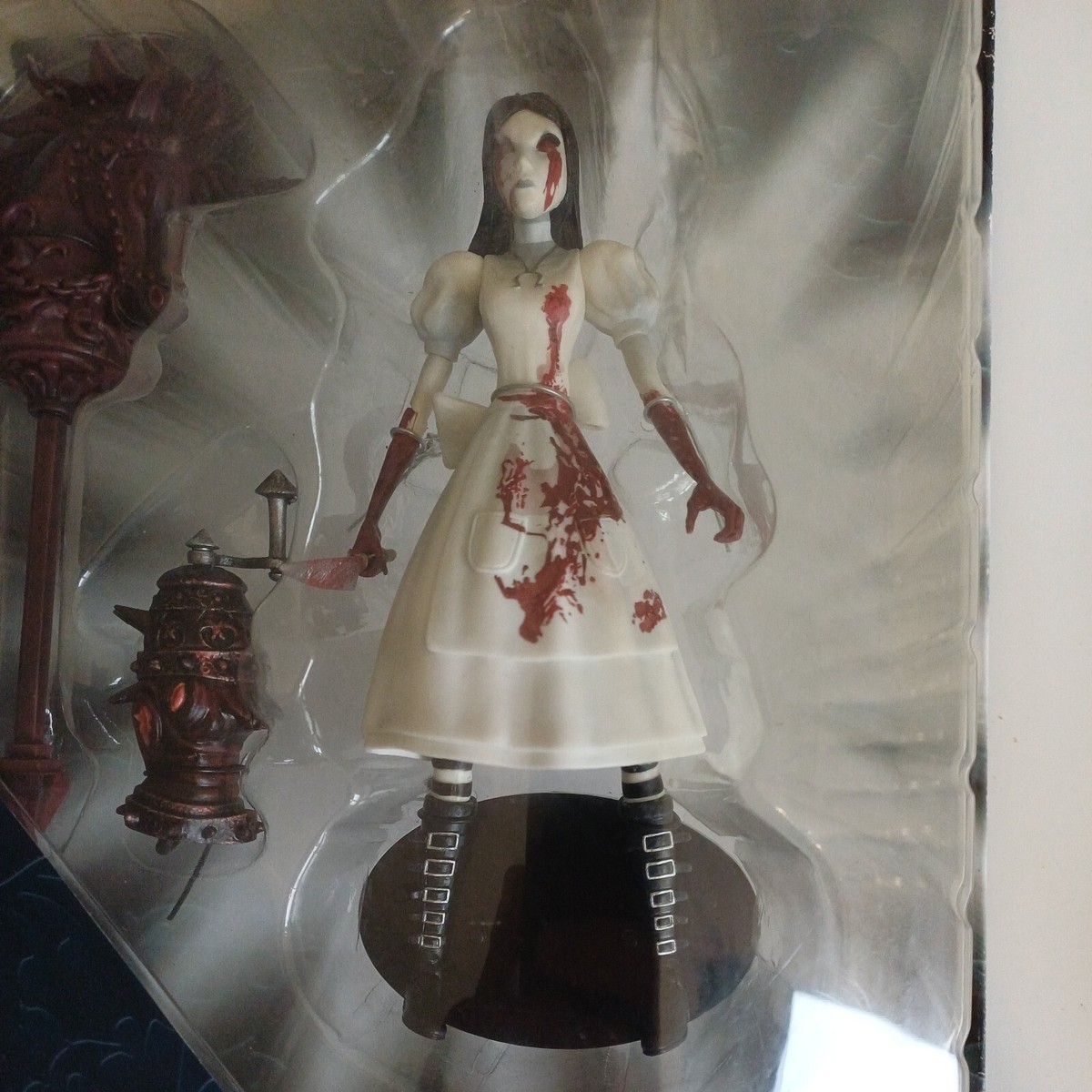 Diamond Select Toys Alice Madness Returns Hysteria Alice Select