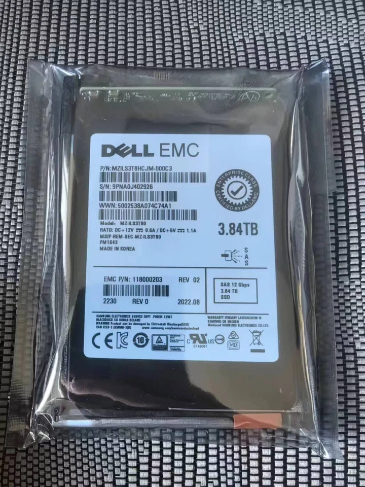 EMC Unity 005052584 005052379 D3F-2SFXL2-3840 3.84TB Enterprise SSD Hard Drive - Image 3 of 4