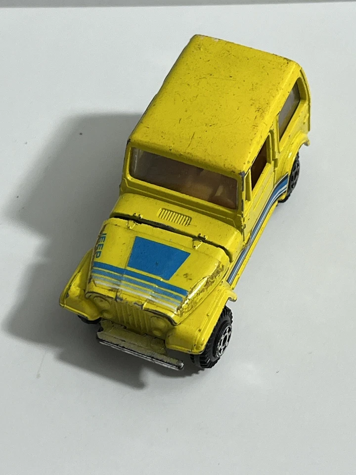 Yat Ming Amarillo Jeep CJ-7 Vintage Diecast Coche de Juguete Nº 1602 Hecho en Hong Kong Foto 2 de 4
