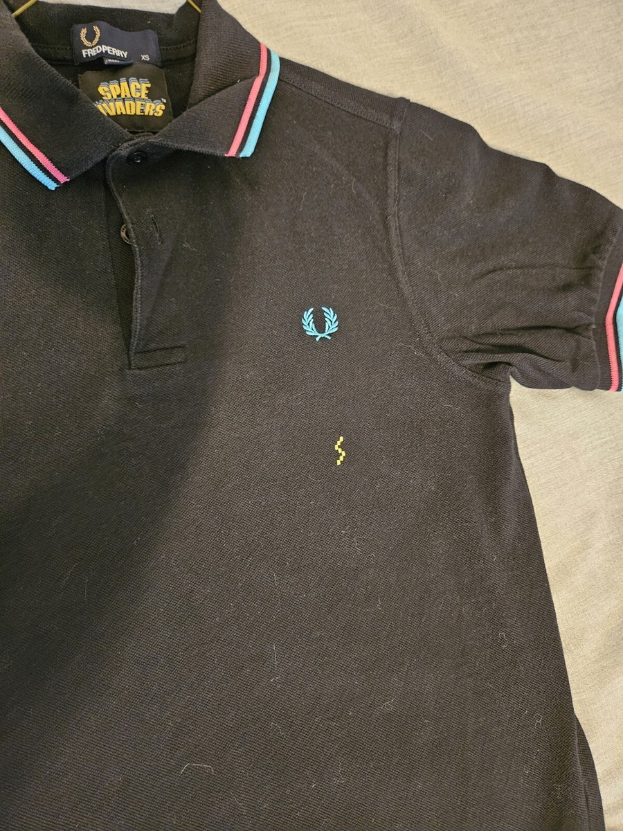 FRED PERRY × SPACE INVADERS Laser Beam Tipped Shirt Size: XS Black