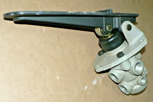 GENUINE HALDEX USA BRAKE VALVES & PEDAL N30072FB KN22100 VALVE SN4017E TREADLE