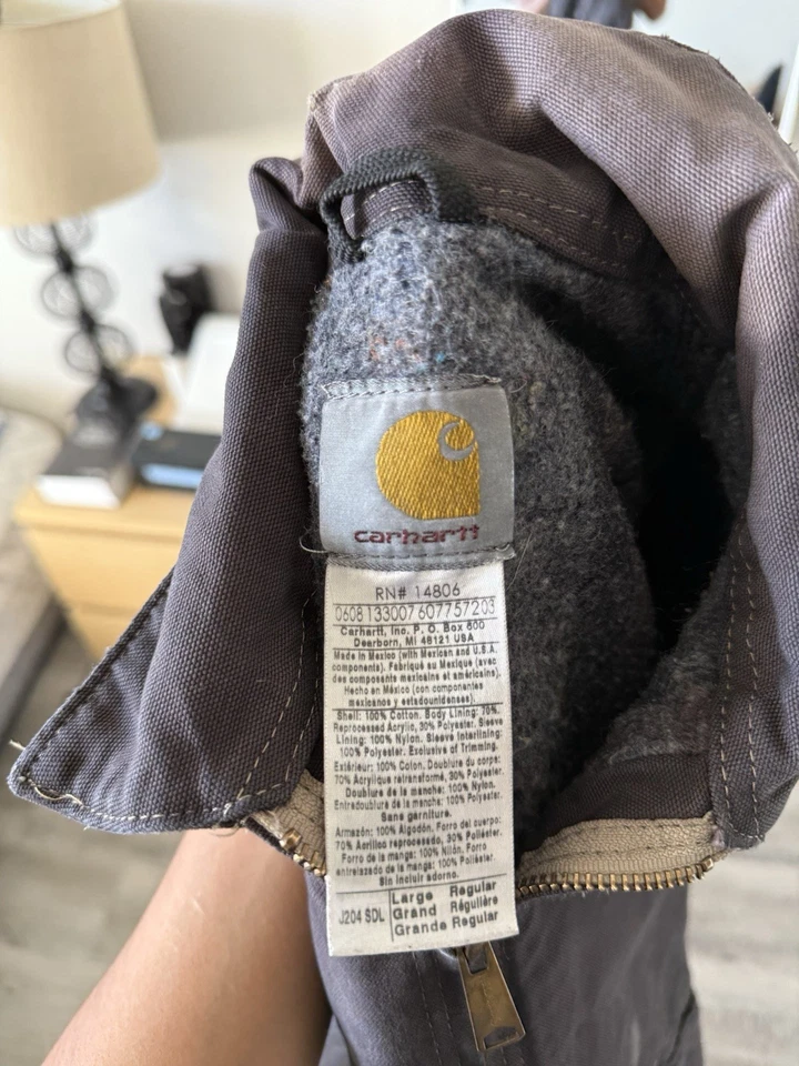 Carhartt Men's Vintage Detroit Jacket Size Large, Distressed, Blanket Lining - Image 4 of 4