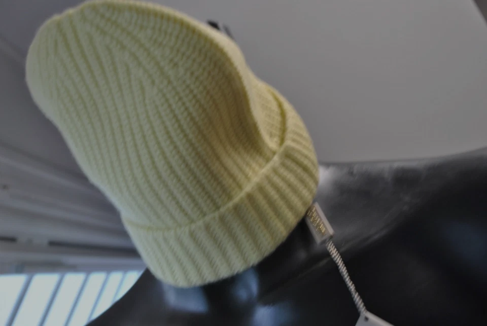 CRUCIANI BERRETTO NUOVA PURO CACHEMIRE  IMBUSTATO 742372828SA Foto 2 de 4