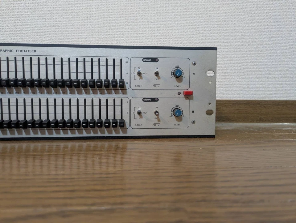 Klark Teknik DN360 2-Channel 30-Band 1/3 Octave Analog Graphic Equalizer F/S - Image 4 of 4