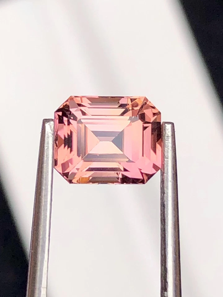 Pink Tourmaline Faceted 1.75 ct – Peachy Gem for Engagement Ring - Image 2 of 4