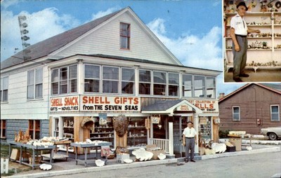 Wells Beach ME Shell Shack Lusterchrome c1950s-60s Vintage Postcard