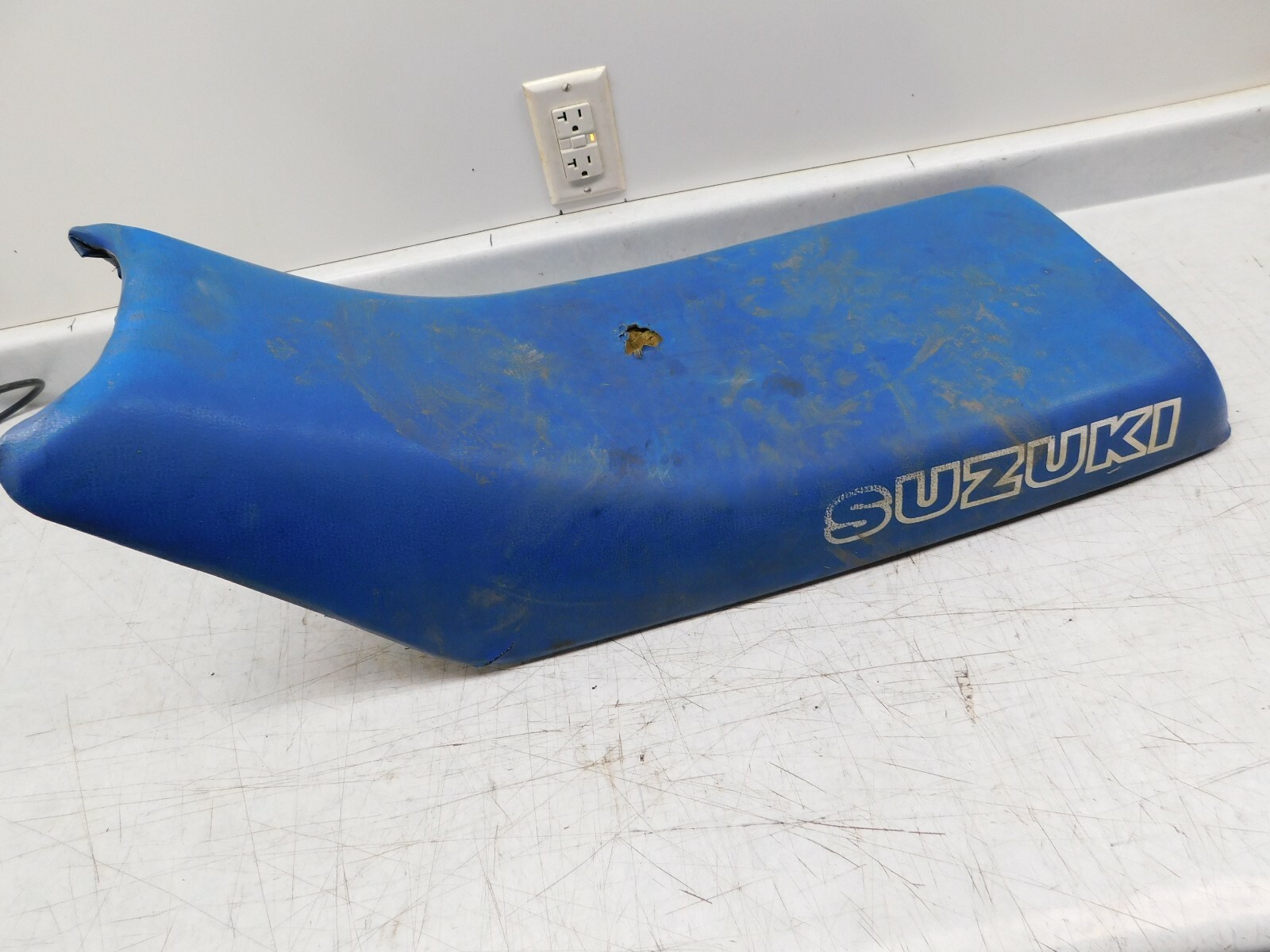 suzuki LT300E quadrunner 300 complete seat assembly pan base foam 1987 ...