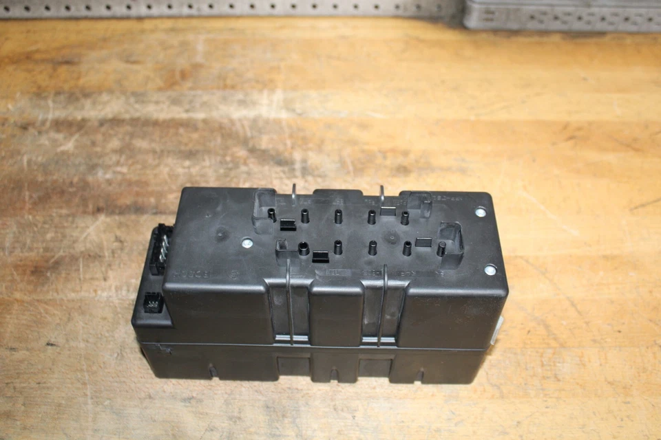 2001 01 Mercedes-Benz S500 Central Locking Door Vacuum Pump 220 800 03 48 OEM - Image 3 of 4