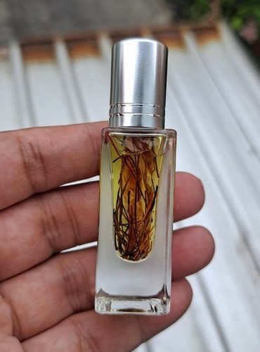 Oil Charming Wan LP Mian Occult Love Lucky Blessed Magic Talisman Thai Amulet - Picture 2 of 8