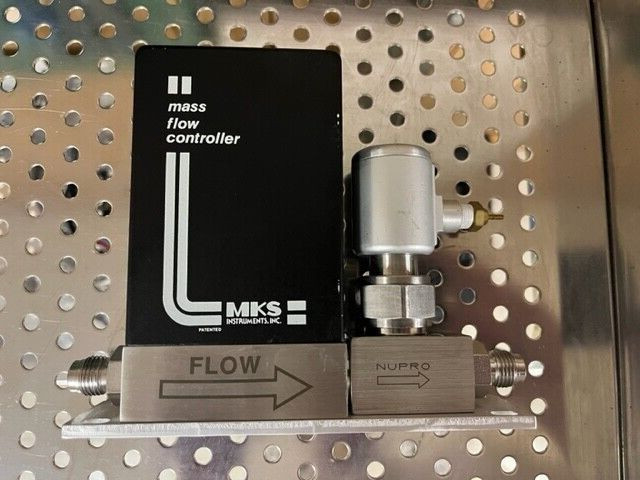 MKS MASS FLOW CONTROLLER 2159B-01000RV, VCR, 1000 SCCM N2