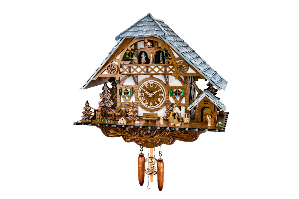cuckoo clock Black Forest big farm house style moving wood chopper music quartz