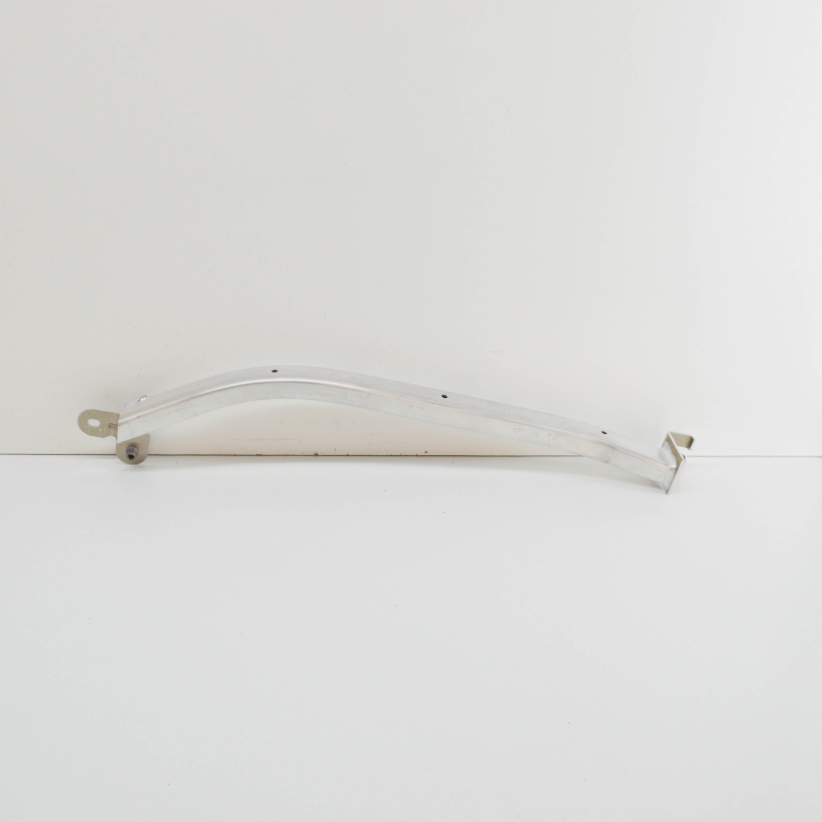 LAND ROVER RANGE ROVER EVOQUE L551 Left Heat Shield Bracket LR135814