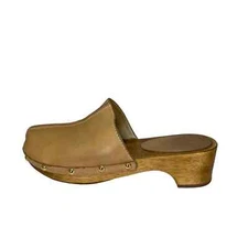 Women’s Bird of Flight logger tan leather clogs size 8.5