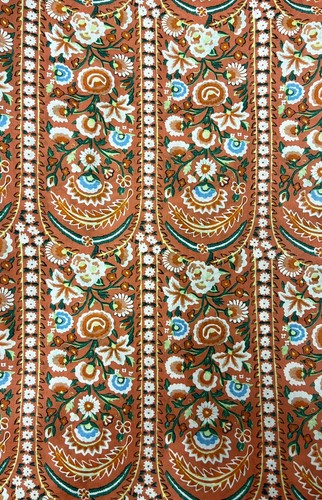 Liberty of London Tana Lawn Cotton Fabric Von Trap - A - 136cm x 1.9 Metres - Picture 2 of 4