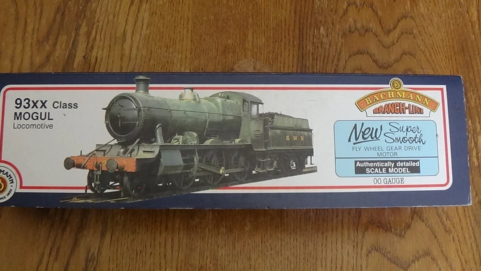 Bachmann 31-802 BR Black 93XX Class 2-6-0 Mogul Steam Locomotive 9308. BOXED. - Image 2 of 4