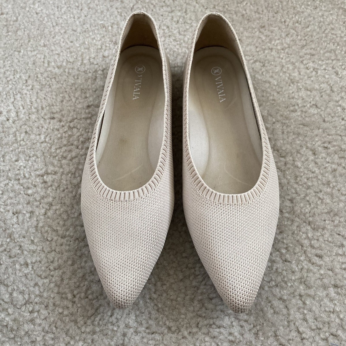Vivaia Pointed-Toe Ballet Flats
