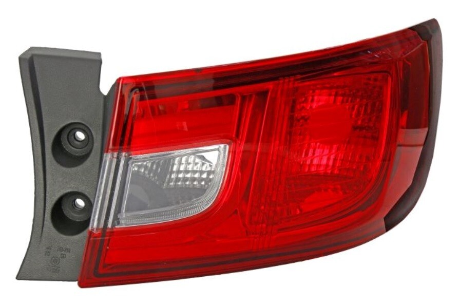 Feu arriere droite Renault Clio IV pour reparer un phare casse suite a un choc urbain